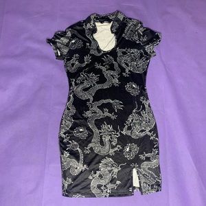Medium/ large black and white mini dress